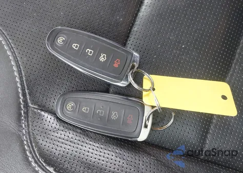 2013 Ford Taurus Limited z USA, uszkodzony, nr VIN 1FAHP2F88DG202739